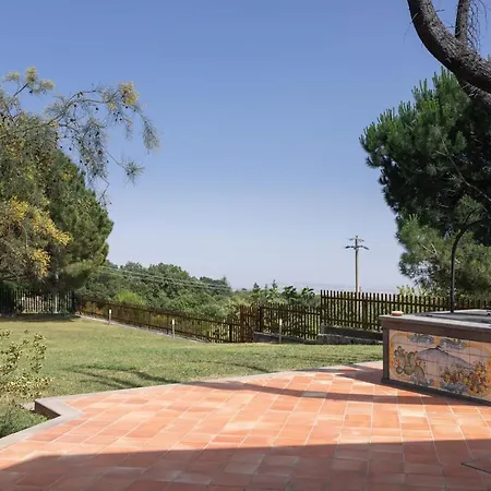 La Dimora Del Con Piscina Villa
