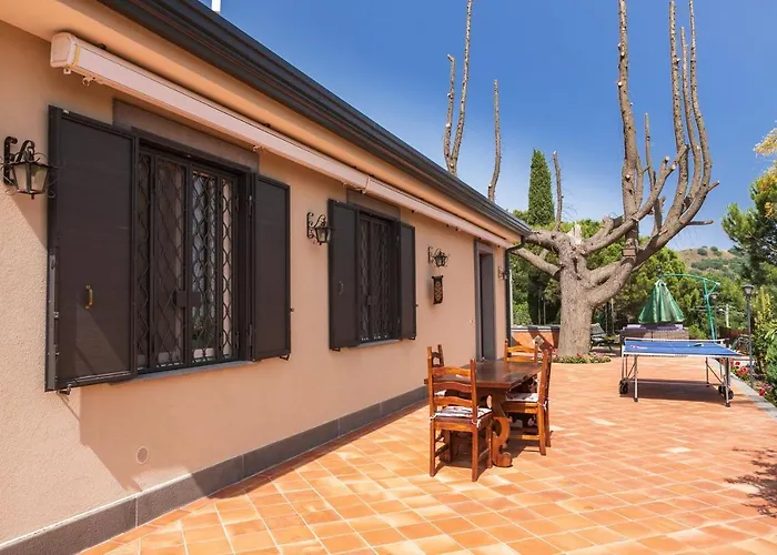 La Dimora Del Con Piscina Villa